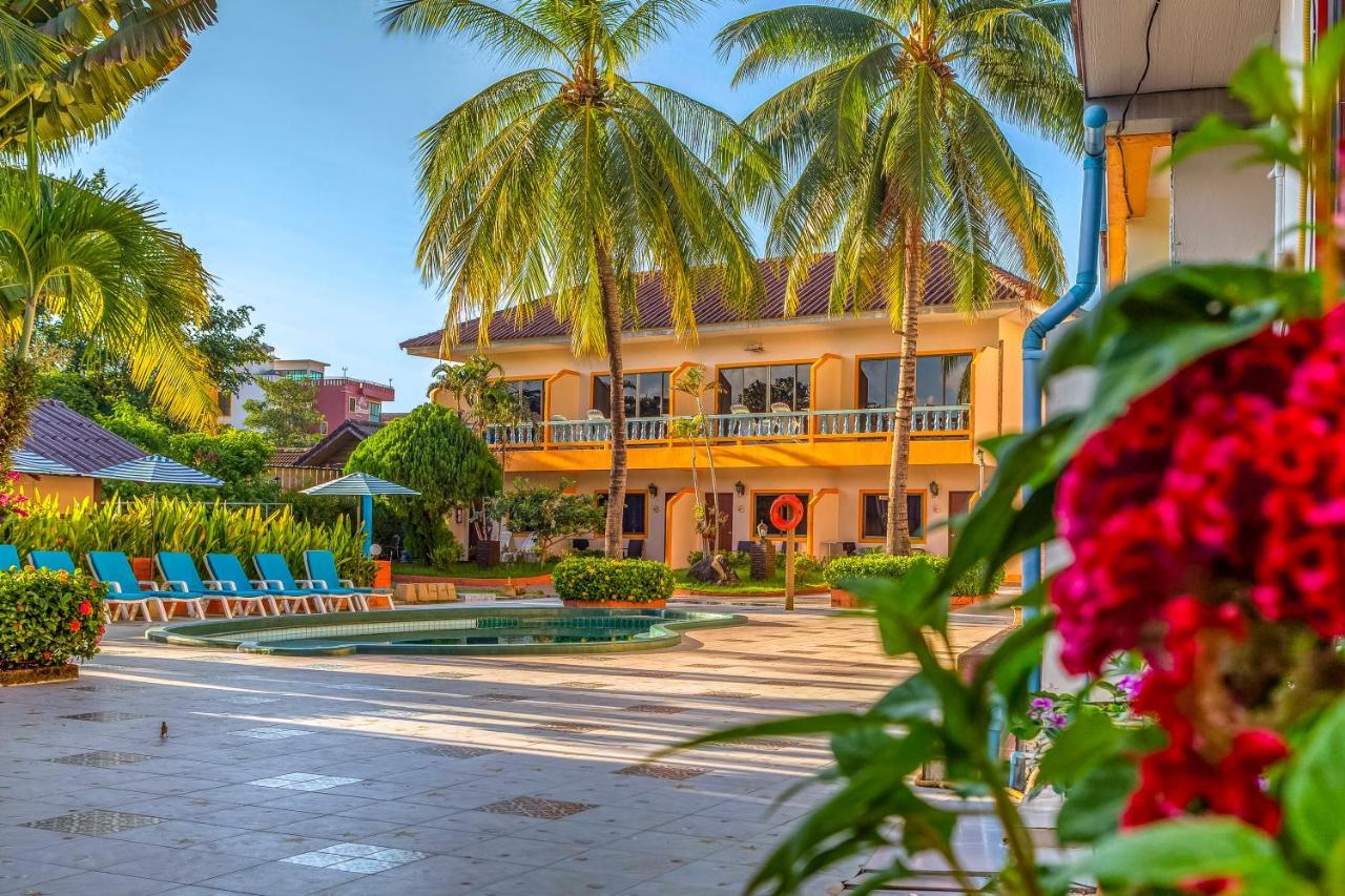 Coconut Resort Hotel Patong Eksteriør billede